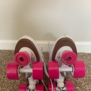 Chicago Women’s roller skates.